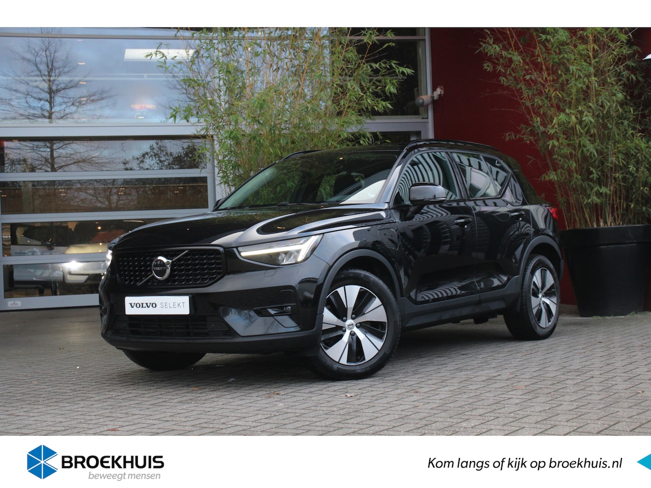 Volvo XC40 - T4 Plug-in hybrid Plus Dark MY23! | Camera | Adaptive Cruise | Dodehoeksensoren | Stuur/st - AutoWereld.nl