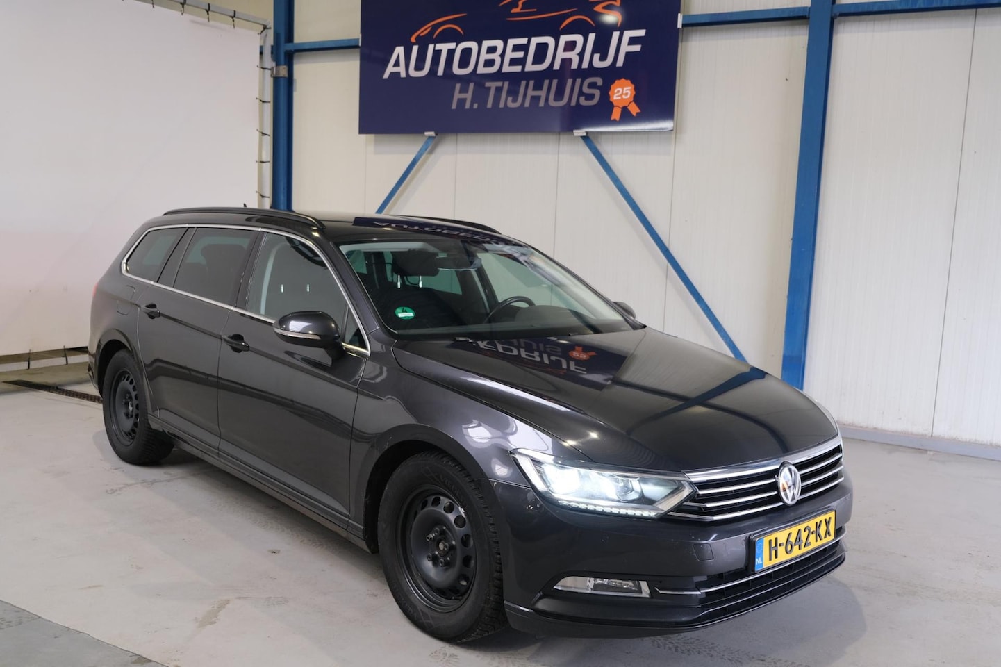 Volkswagen Passat Variant - 2.0 TDI Highline Business R 2.0 TDI Highline Business R - AutoWereld.nl