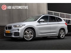 BMW X1 - sDrive20i 192 pk High Executive M-Sportpakket / NL-Auto/ 1e Eigenaar/ Dealer.Ond/ Pano-Dak