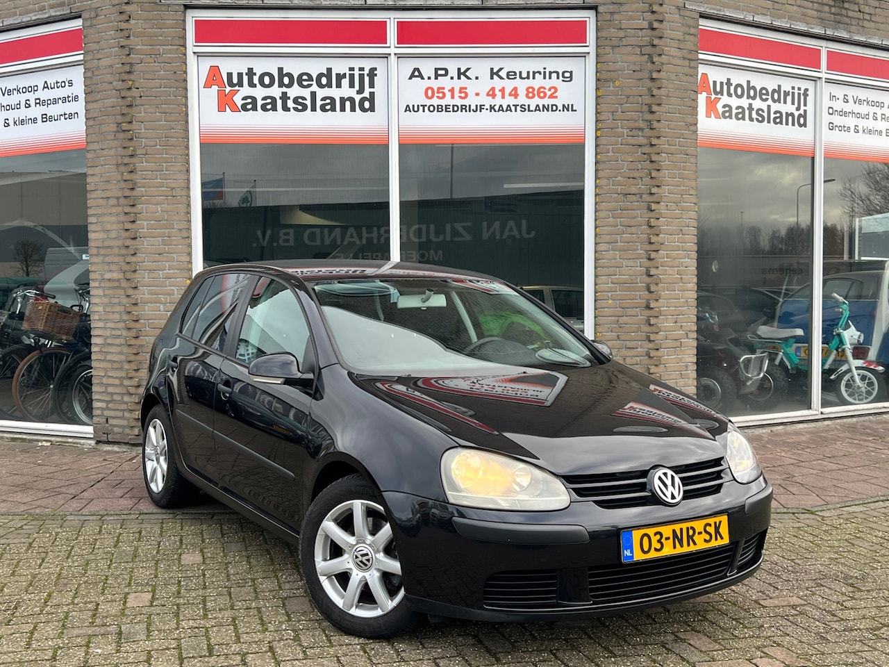 Volkswagen Golf - 1.6 FSI Trendline - 5 drs - Airco - Cruise - LMV - AutoWereld.nl