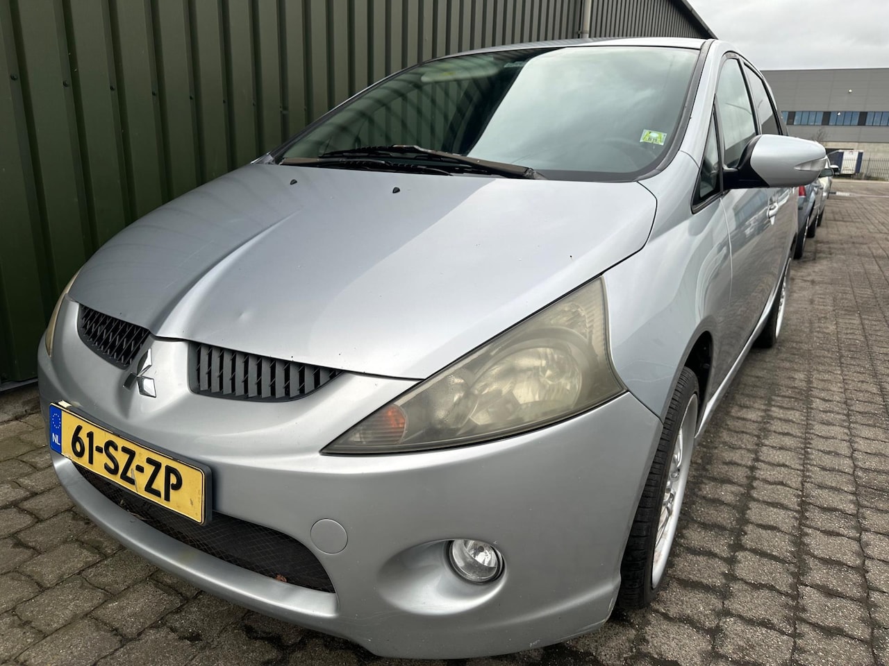 Mitsubishi Grandis - 2.4-16V Intense 2.4-16V Intense - AutoWereld.nl