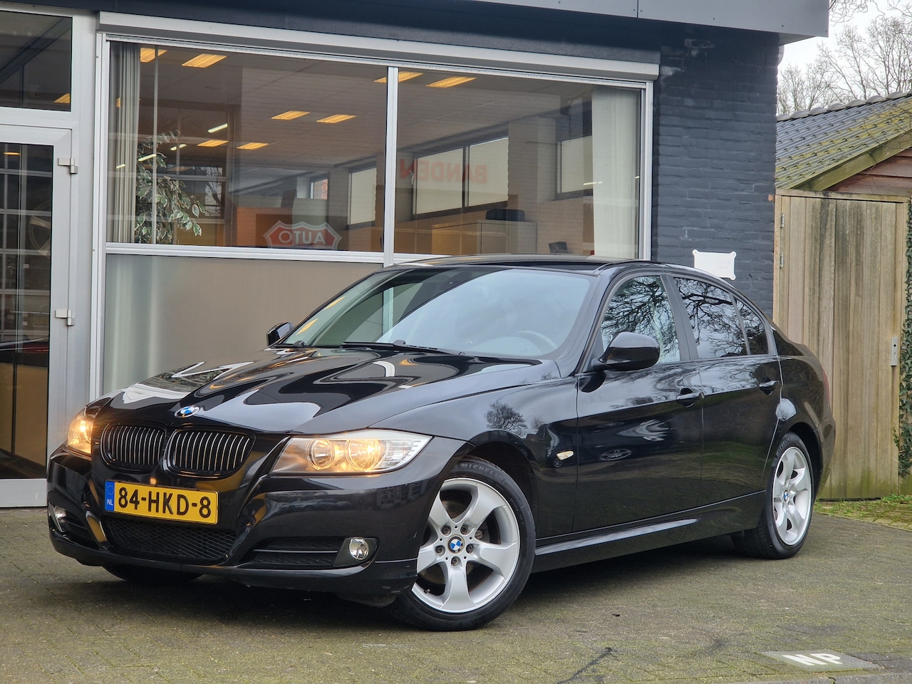 BMW 3-serie - 318i Executive NAP / CLIMA / CRUISE - AutoWereld.nl