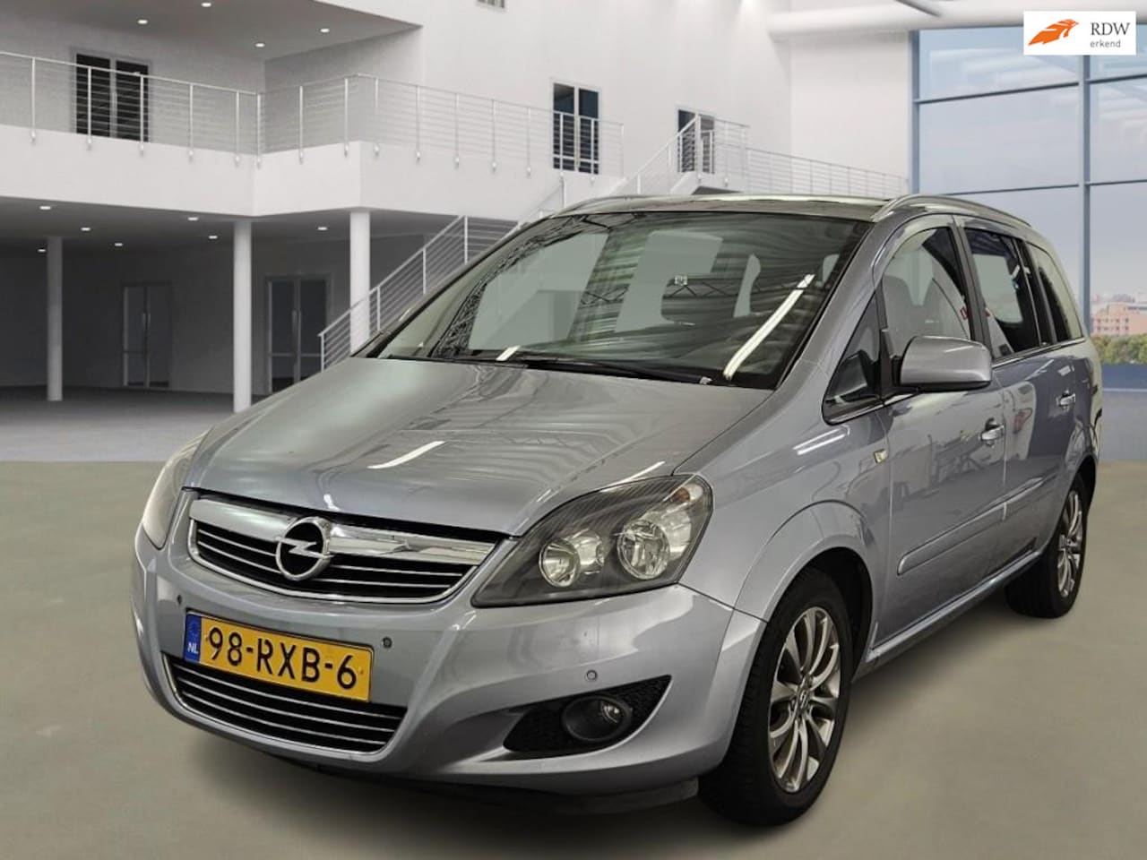 Opel Zafira - 1.8 Edition 7p. AUTOMAAT NAVI PSENSOR CRUISE TREKHAAK 2 X SLEUTELS - AutoWereld.nl