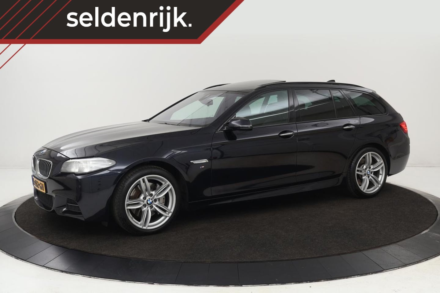 BMW 5-serie Touring - 535xd M Sport | Panoramadak | Stoelventilatie | Leder | Head-Up | Massage | Xenon | Stuurv - AutoWereld.nl