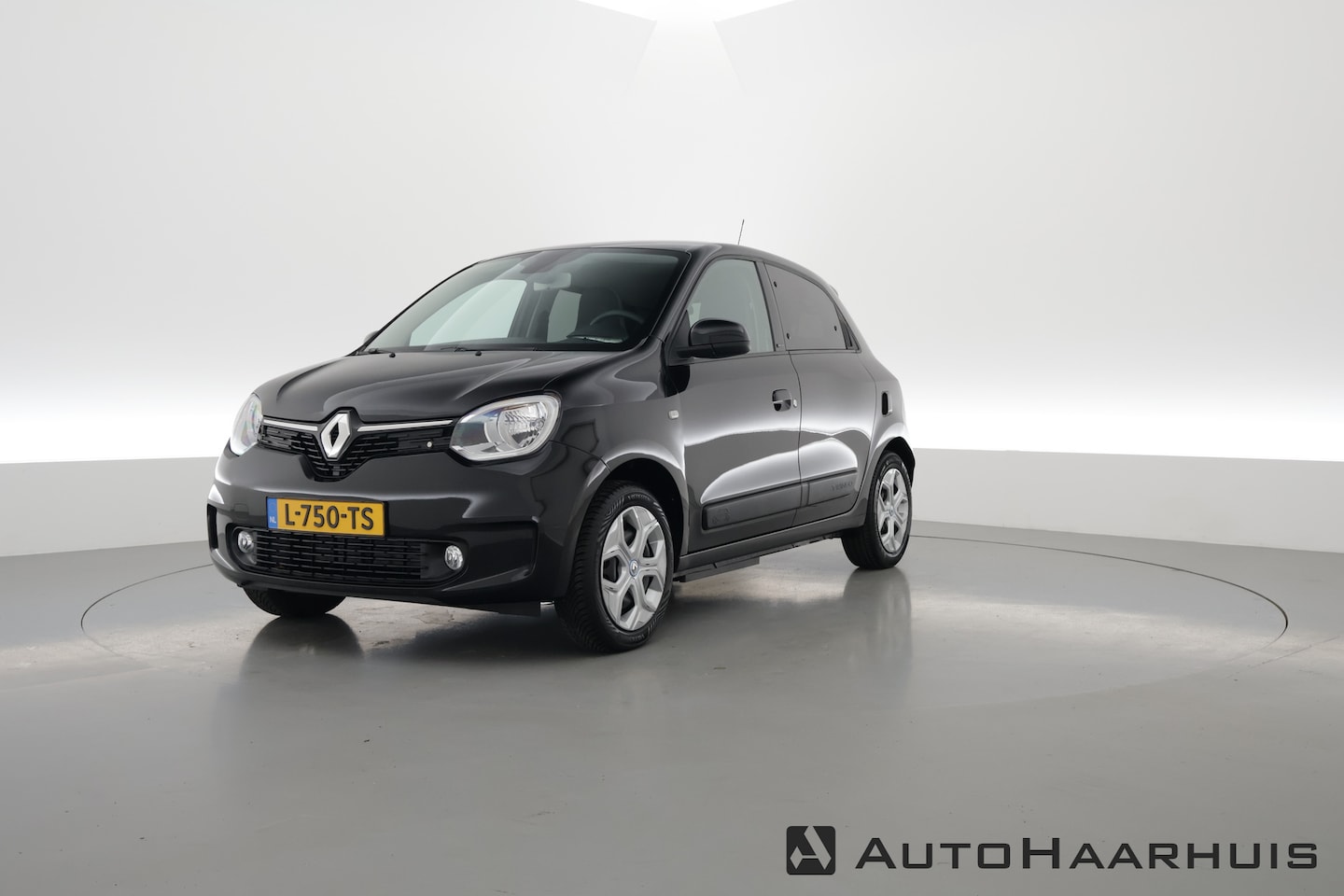 Renault Twingo Z.E. - R80 Intens | Navi by App | Mistlampen | PDC | Clima | All Seasons - AutoWereld.nl