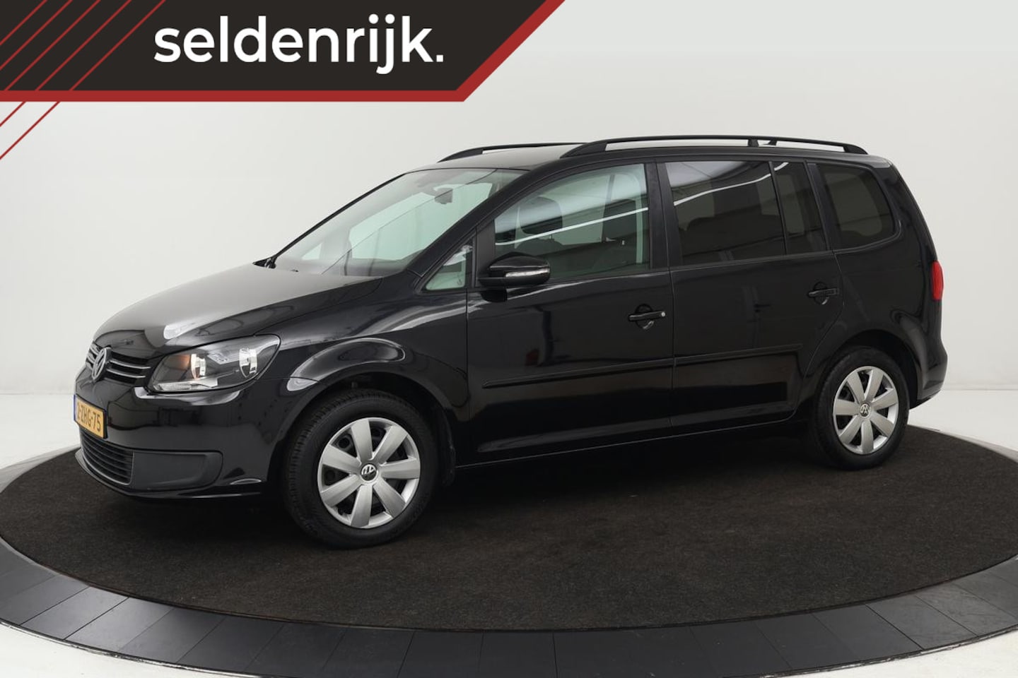 Volkswagen Touran - 1.2 TSI Comfortline 7-persoons | 2e eigenaar | Trekhaak | Cruise control | Climate control - AutoWereld.nl