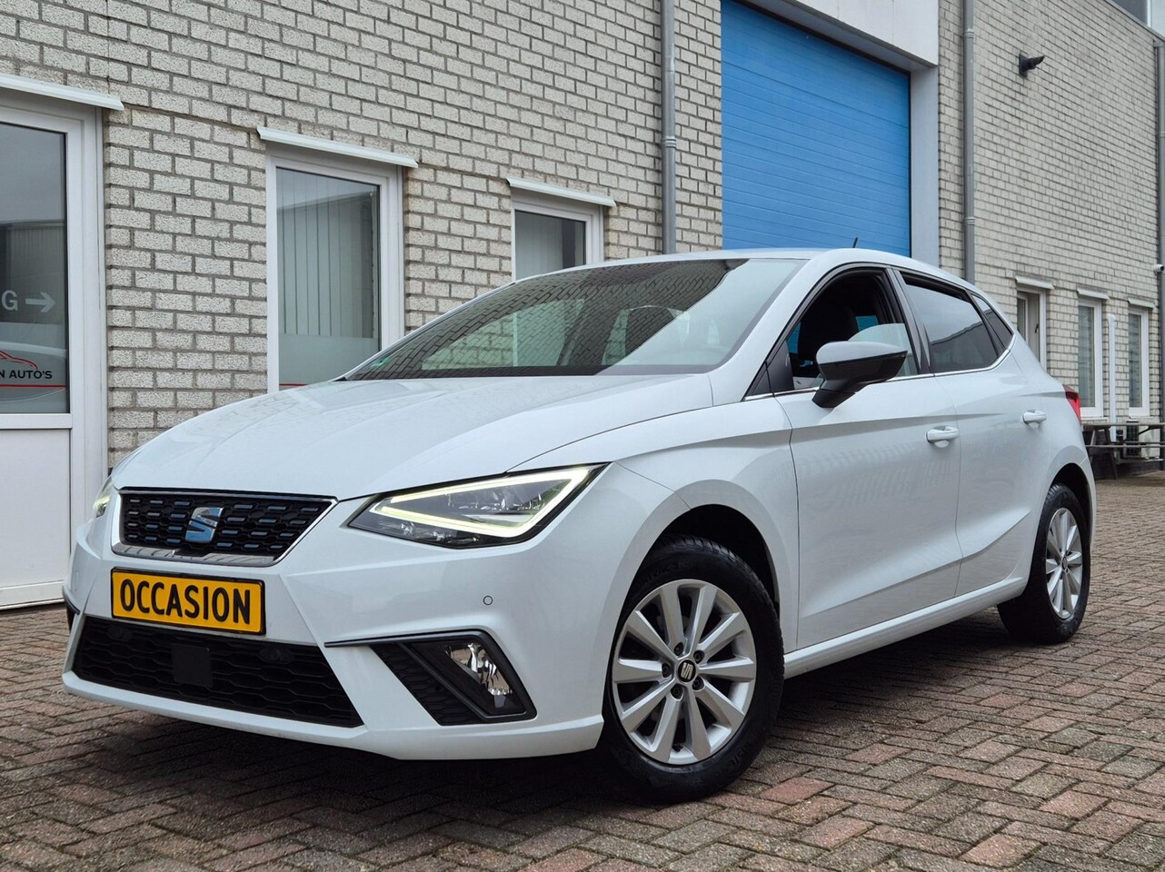 Seat Ibiza - 1.0 TSI Navi-Cruise-Carplay-Ambiance-Cam-Led-Leer - AutoWereld.nl