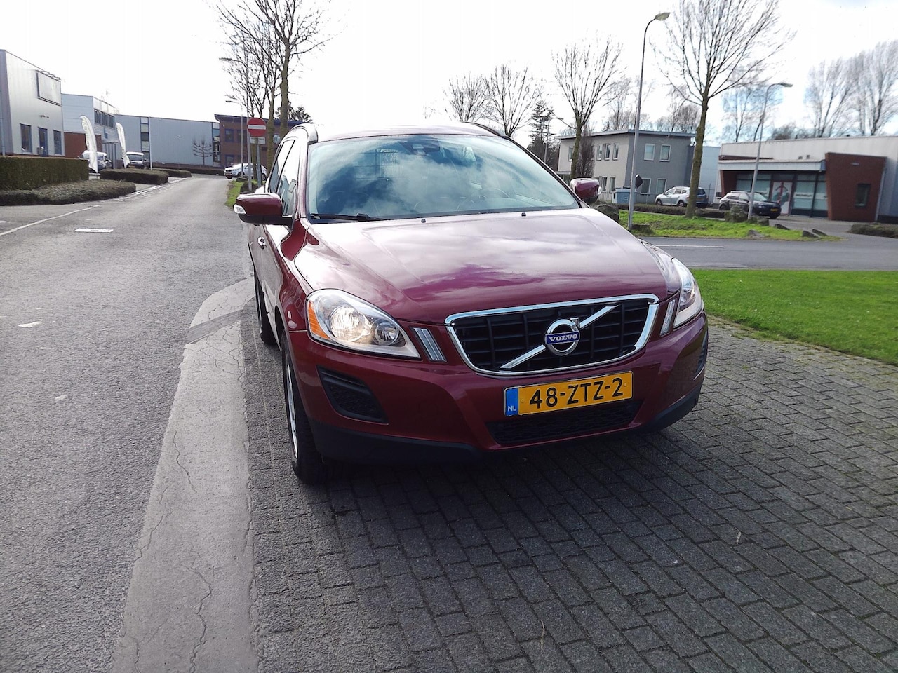 Volvo XC60 - 2.0 D4 Kinetic - AutoWereld.nl