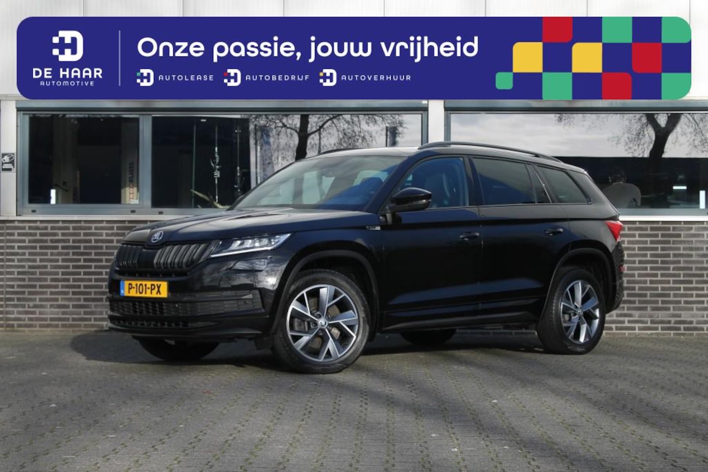 Skoda Kodiaq - 2.0 TSI 4X4 Sportline Business 7 Persoons - Pano - Trekhaak - AutoWereld.nl