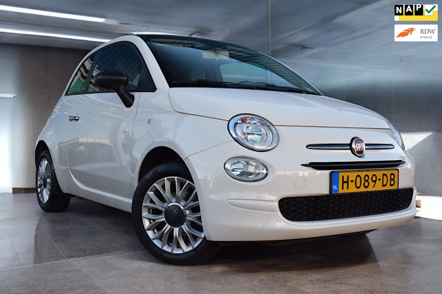 Fiat 500 C - 1.2 Young 1.2 Young, GEEN HYBRIDE, Airco, Cruisecontrol, Multimediascherm, Lichtmetalen velgen, 4 ci - AutoWereld.nl