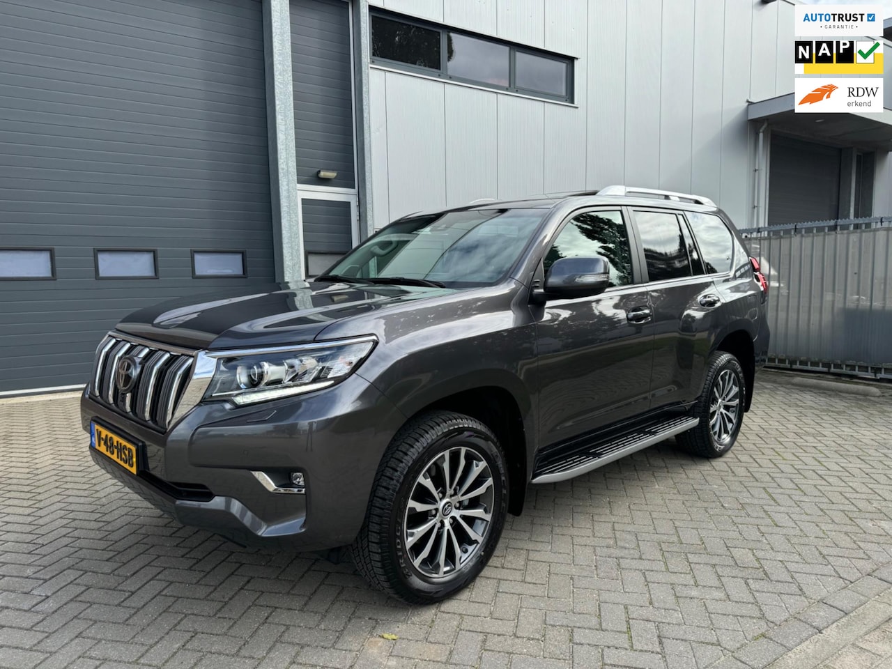 Toyota Land Cruiser - 2.8 D-4D 204PK EXECUTIVE, Luchtvering, Schuifdak, 3500KG, JBL, Stoelventilatie, 360 Camera - AutoWereld.nl