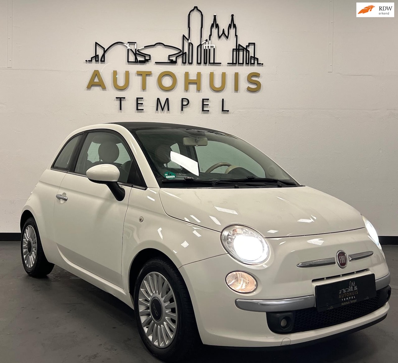 Fiat 500 - 1.2 Lounge Airco Pano Lm velgen Elekramen Centraledeurver - AutoWereld.nl