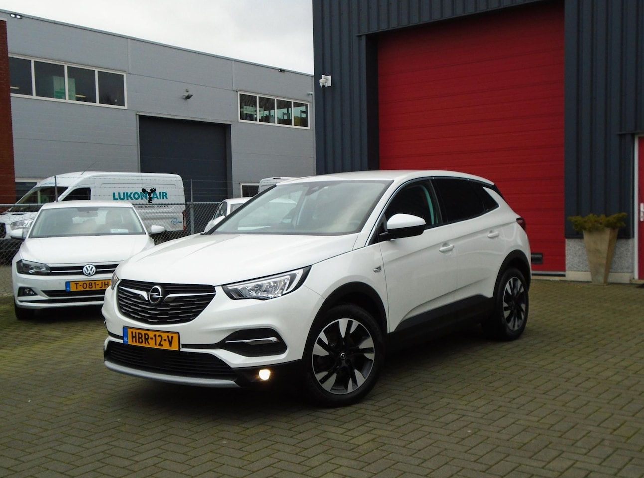 Opel Grandland X - 1.2 Turbo Innovation 1.2 Turbo Innovation,Trekhaak,Leder,Navi,Camera - AutoWereld.nl