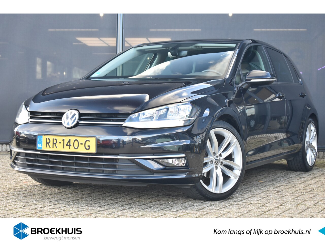 Volkswagen Golf - 1.0 TSI Comfortline Business | Adaptive Cruise | Trekhaak | Navigatie | Stoelverwarming | - AutoWereld.nl