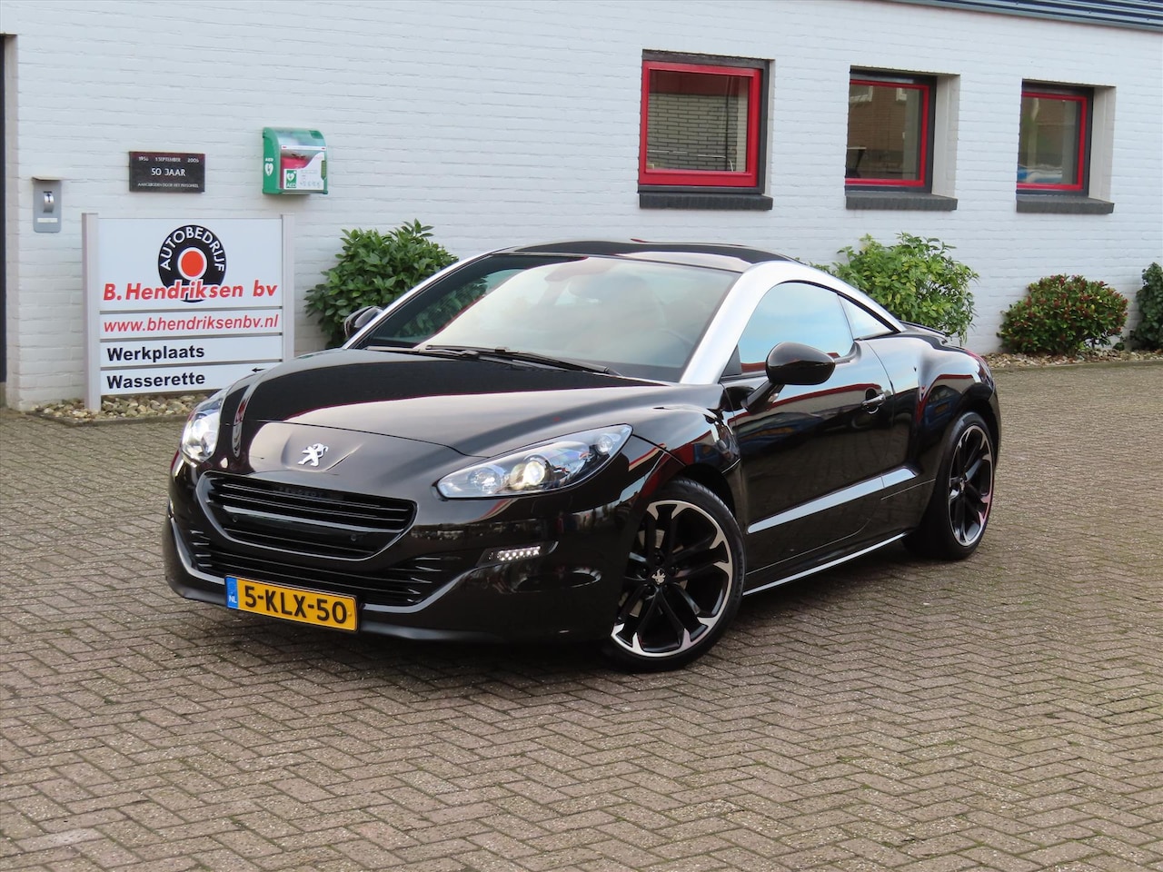 Peugeot RCZ - 1.6 THP 16V 155pk/ Full option/ Carbon dak/ 1 Eigenaar/ Navigatie/ Elektrisch verstelbare - AutoWereld.nl