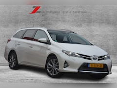 Toyota Auris Touring Sports - 1.8 Hybrid Lease Pro | Navigatie | Camera | Clima | Stoelverwarming | NL auto |