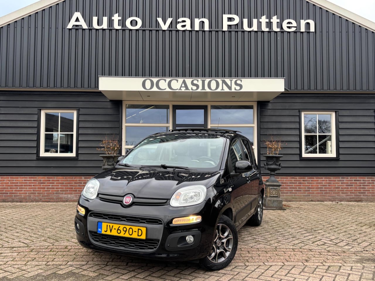 Fiat Panda - 0.9 TwinAir Lounge / Panoramadak / Automaat / Climate control / Elek. ramen / NAP / - AutoWereld.nl