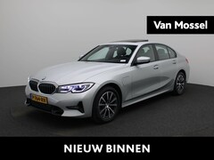 BMW 3-serie - 320e Business Edition Plus | PANORAMADAK | APPLE CARPLAY - ANDROID AUTO | CLIMATE CONTROL