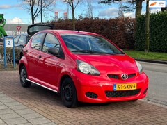 Toyota Aygo - 1.0 Access *5Drs|APK 01-2026