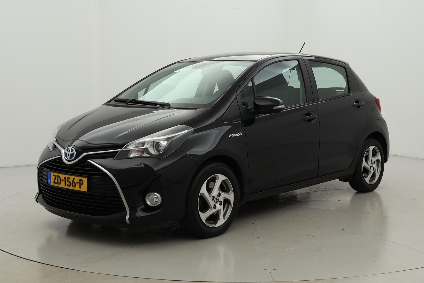 Toyota Yaris - 1.5 Hybrid Trend | 15 inch | Cruise | Clima - AutoWereld.nl