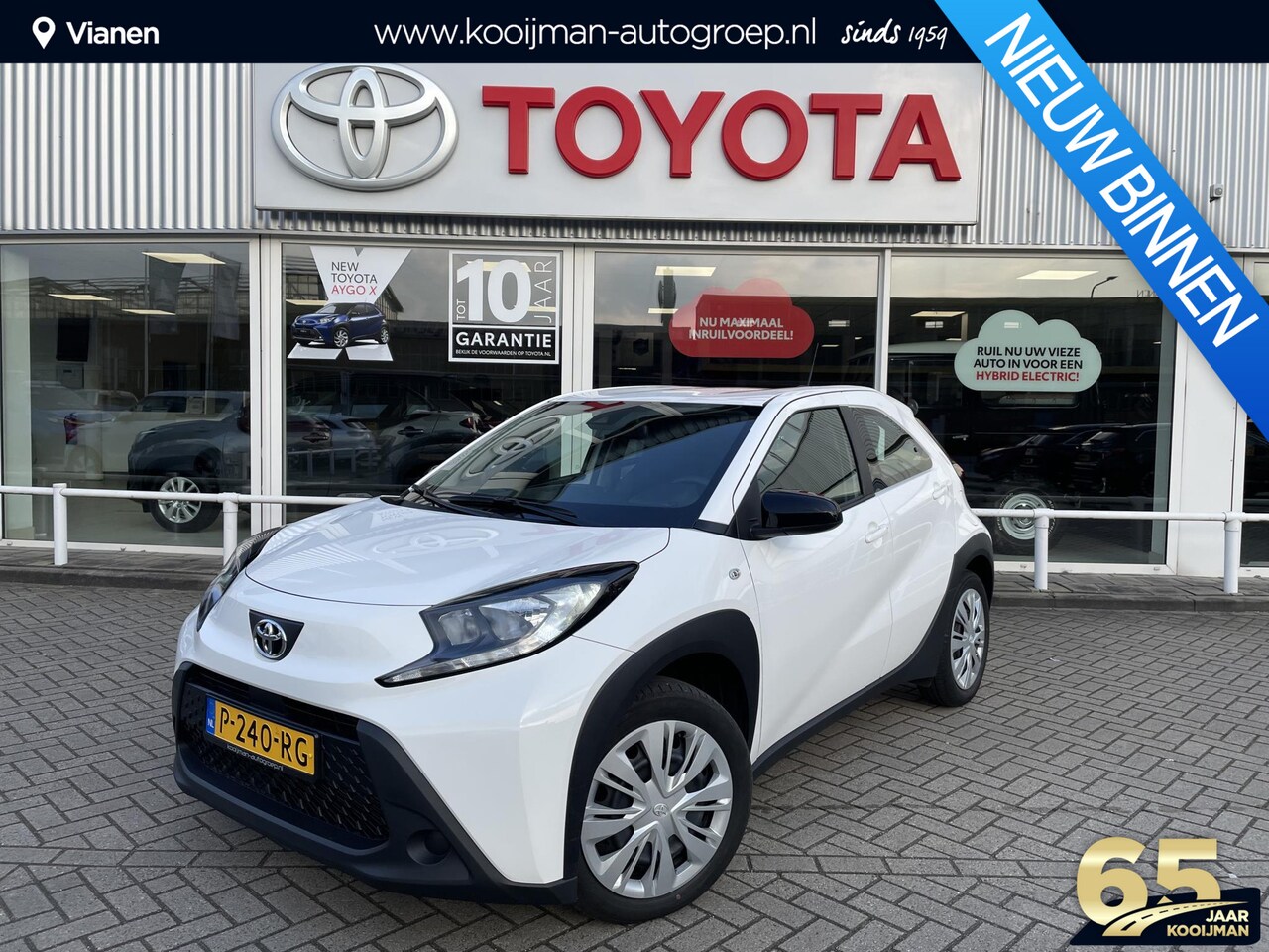 Toyota Aygo X - 1.0 VVT-i S-CVT Play WP UITLEEN AUTO - AutoWereld.nl