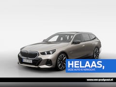 BMW 5-serie Touring - 530e M Sport Edition | M Sport Pro | Innovation Pack | Travel Pack | Comfort Pack