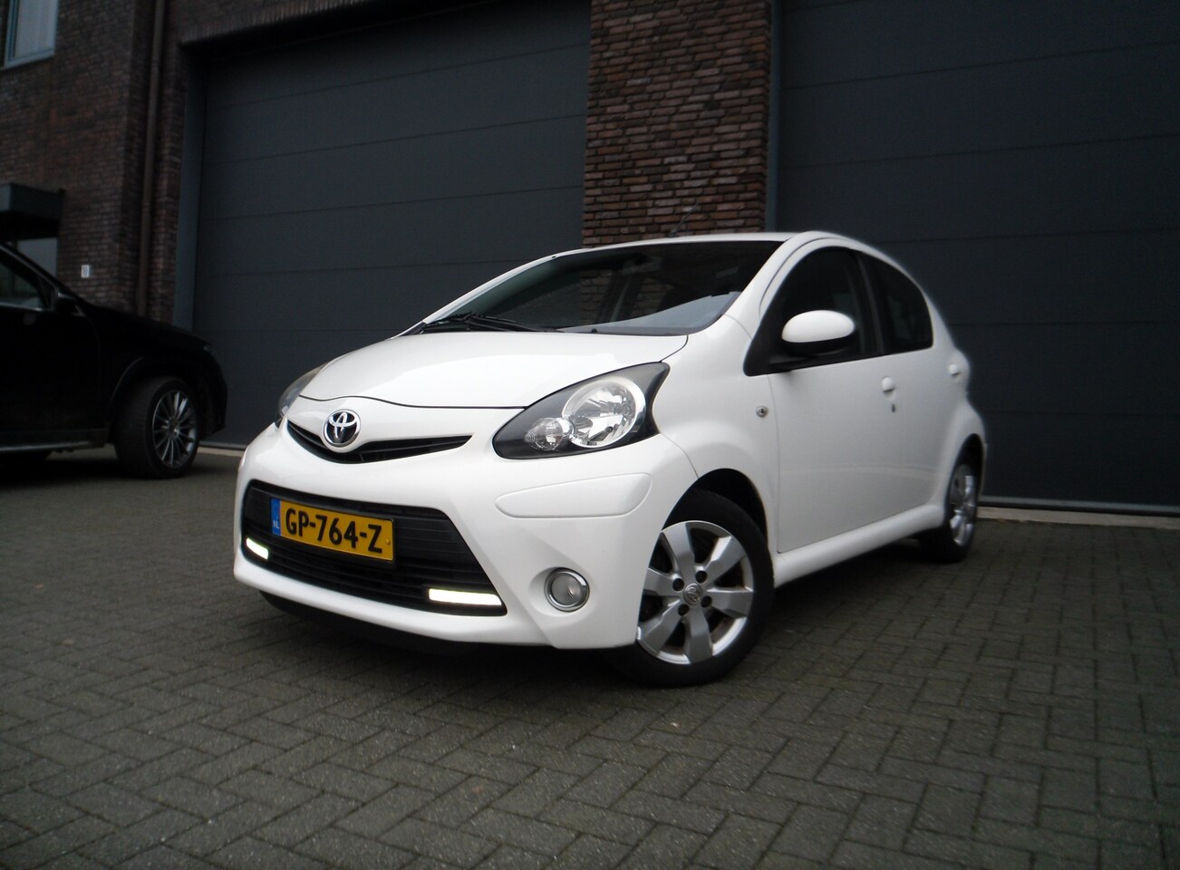 Toyota Aygo - 1.0 VVT-i Dynamic Blue 5-deurs Navi Airco - AutoWereld.nl