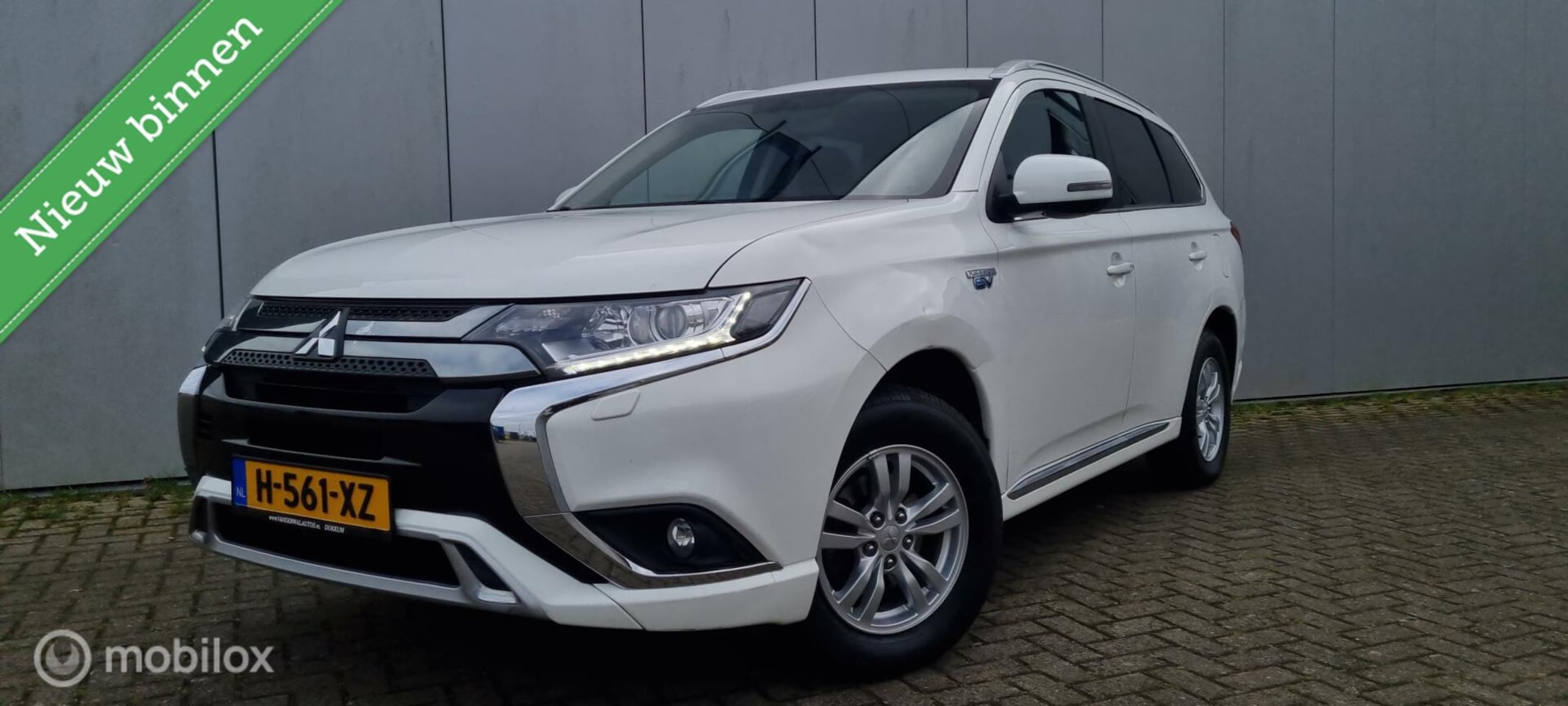 Mitsubishi Outlander - 2.4 PHEV Pure 4x4 / CAMERA / 1EIG - AutoWereld.nl