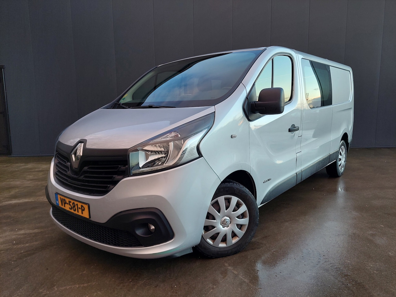 Renault Trafic - 1.6 dCi 116 PK MARGE L2H1 DUBBEL CABINE AIRCO CRUISE NAVI TREKHAAK - AutoWereld.nl