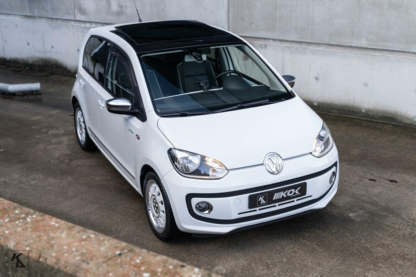 Volkswagen Up! - 1.0 2013 | White Up! | 5-DRS 75PK | AUTOMAAT - AutoWereld.nl