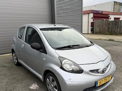 Toyota Aygo - 1.0-12V