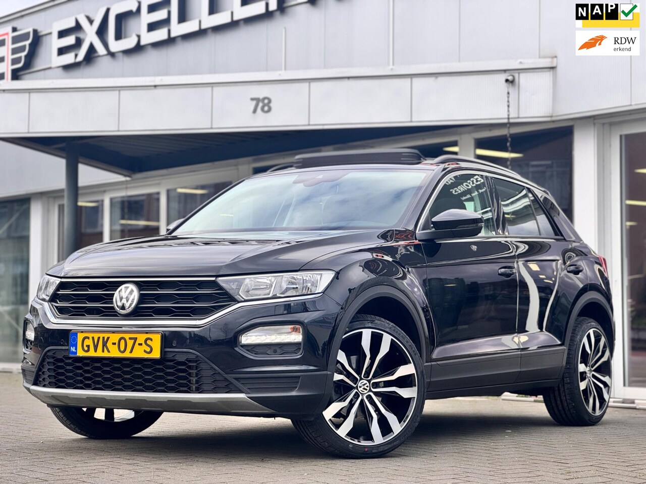 Volkswagen T-Roc - 1.5 TSI Style|Panoramadak|Navigatie|Cam - AutoWereld.nl