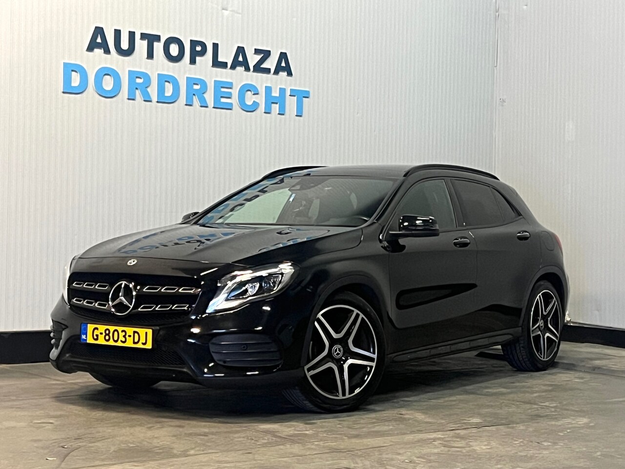 Mercedes-Benz GLA-Klasse - 180 Business Solution AMG Night Upgrade PANO / CAMERA - AutoWereld.nl