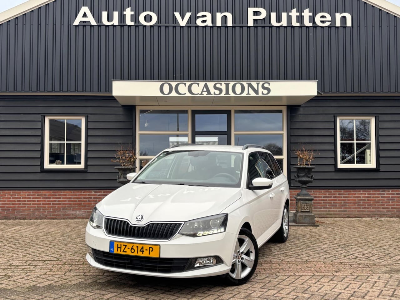 Skoda Fabia Combi - 1.0 Ambition / Cruise control / Climate control / Parkeersensoren / Elek. Ramen / - AutoWereld.nl