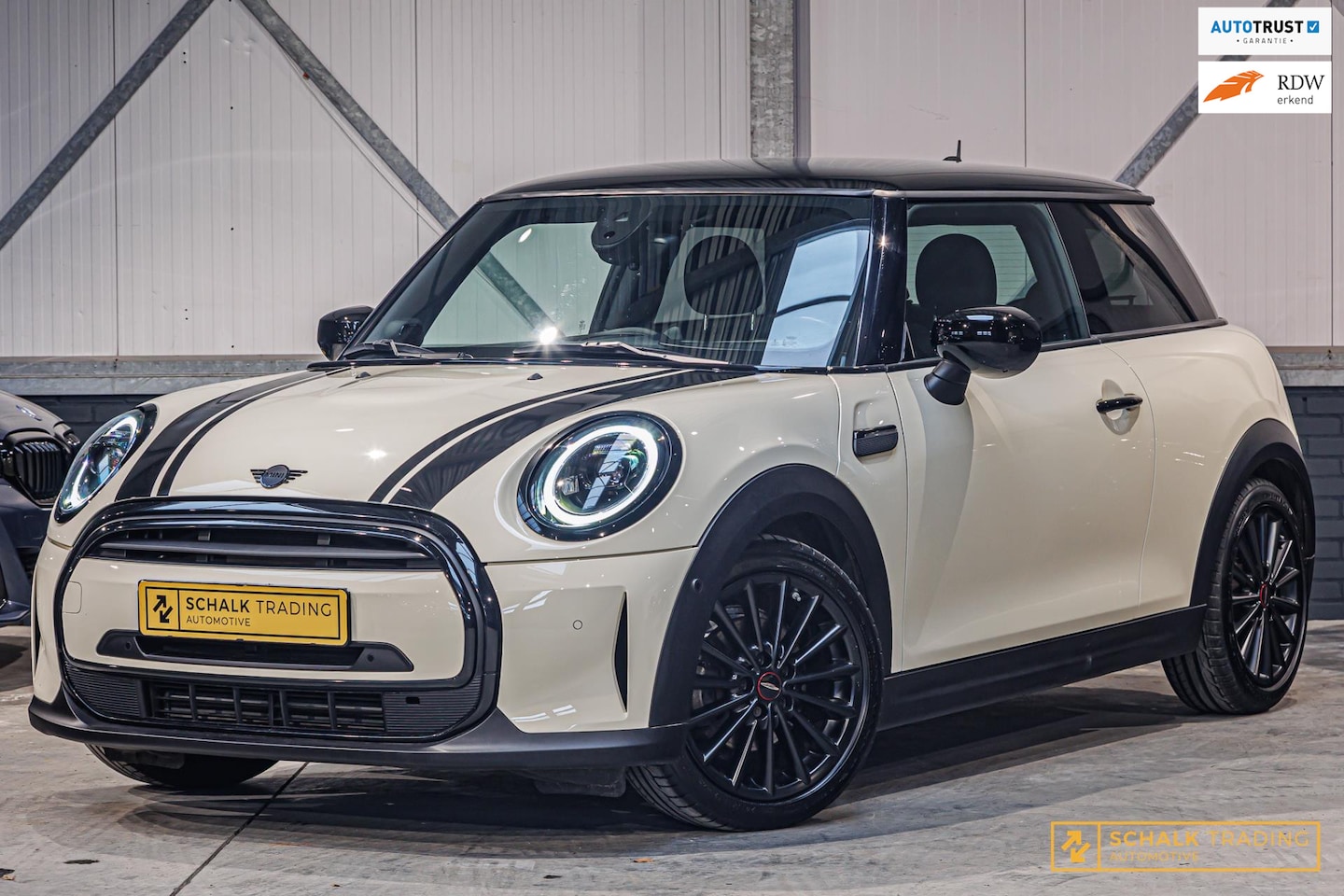 MINI One - 1.5 One|Black-pack|H&K|HUD|Stoelver|NW Velgen|NEW Model - AutoWereld.nl