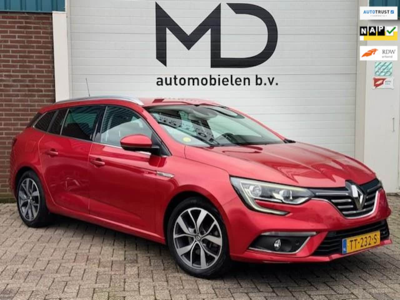 Renault Mégane Estate - 1.6 dCi GT-Line BOSE / LED / Trekhaak - AutoWereld.nl