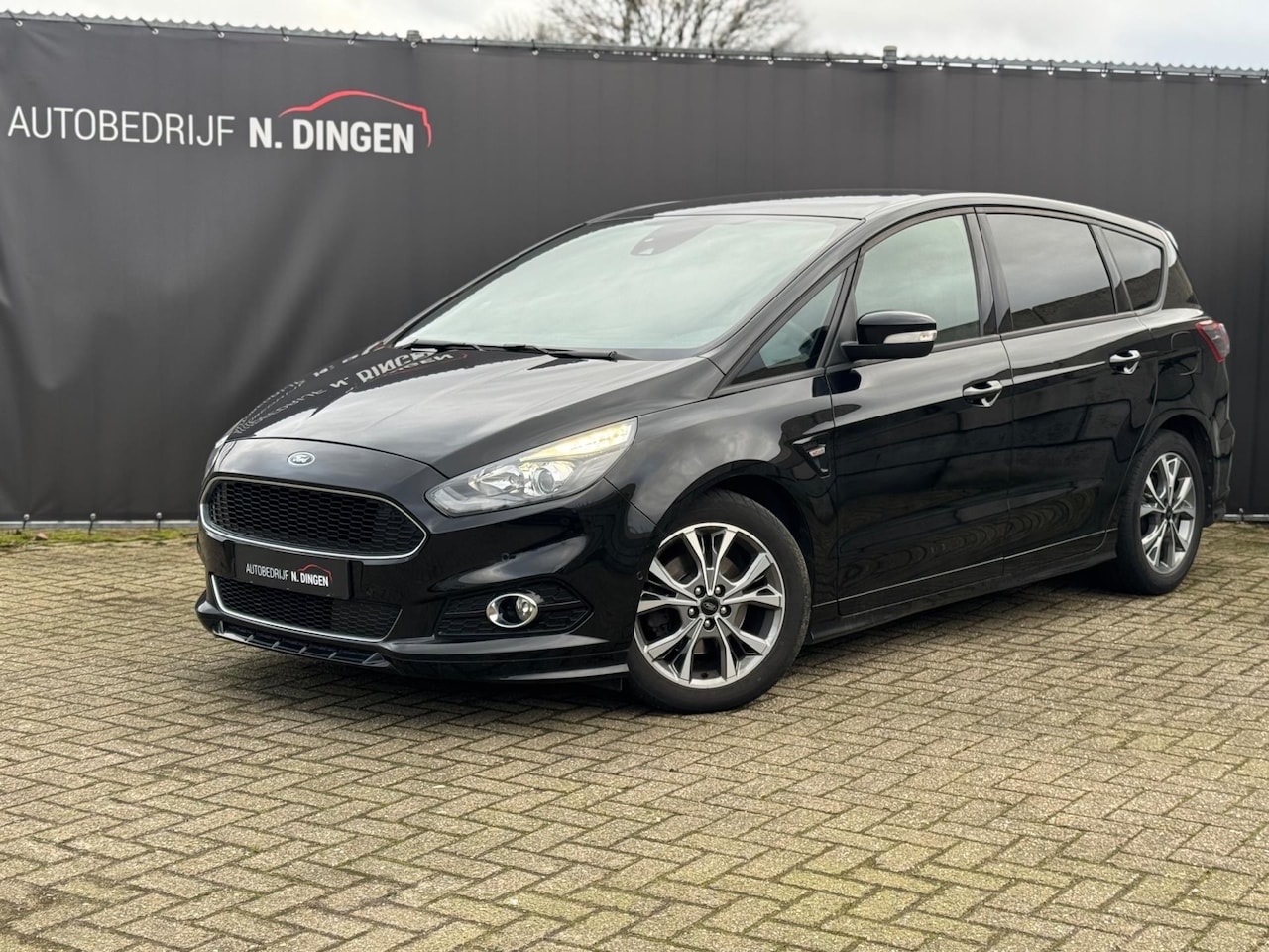 Ford S-Max - 1.5 ST-Line 63dkm! - AutoWereld.nl