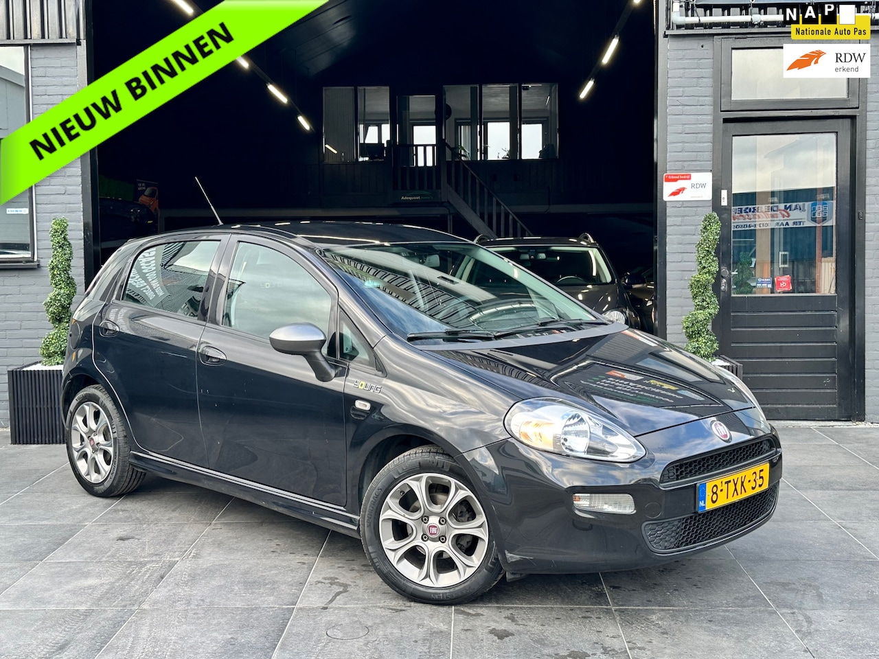 Fiat Punto Evo - 0.9 TwinAir Young|Trekhaak|Airco|Elek.Ram|NAP - AutoWereld.nl