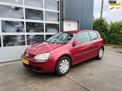 Volkswagen Golf - 1.6 FSI Trendline airco cruise