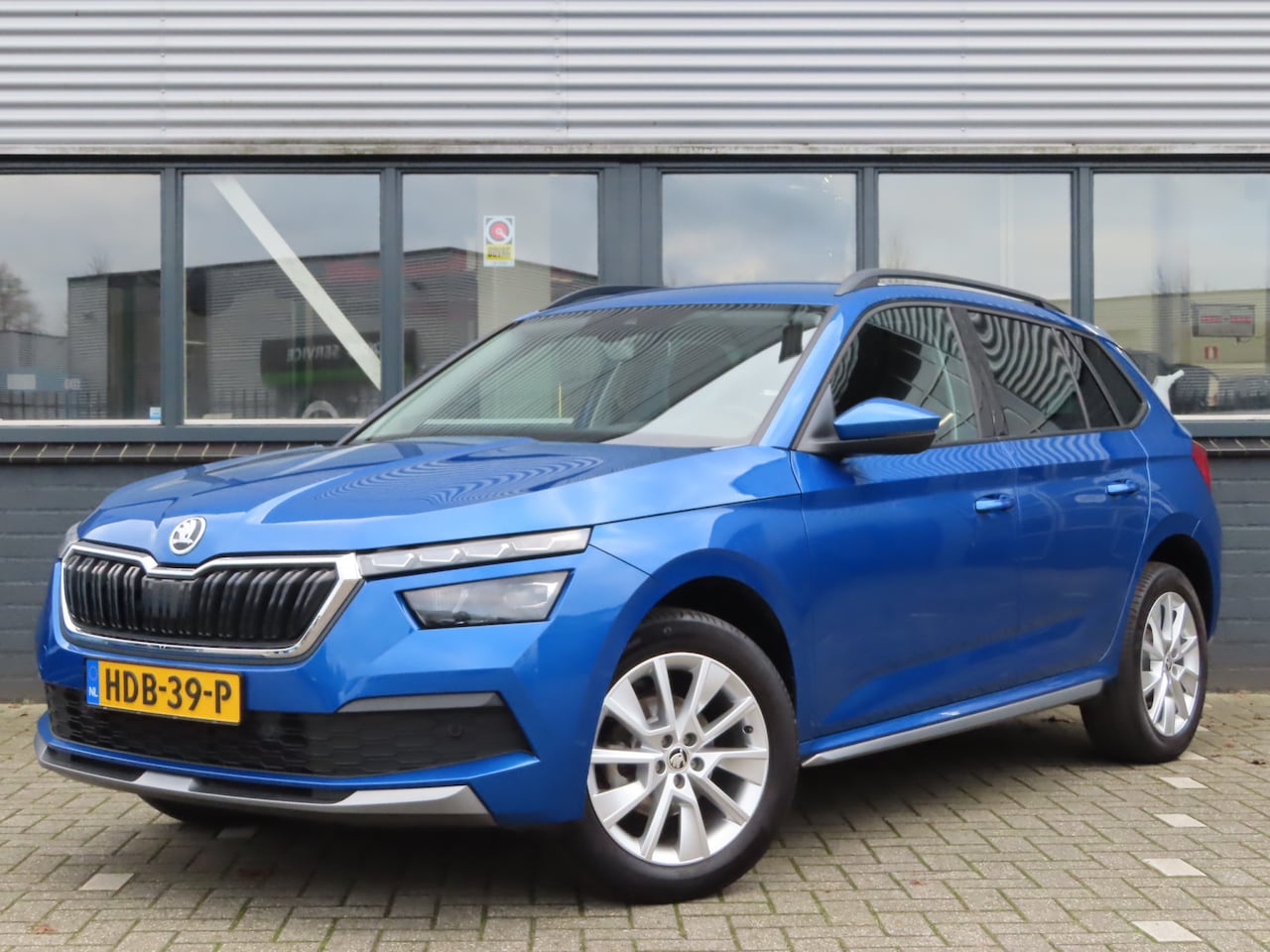 Skoda Kamiq - 1.0 TSI Style DSG | camera | verwarmde voorstoelen | parkeersensoren voor + achter | adapt - AutoWereld.nl