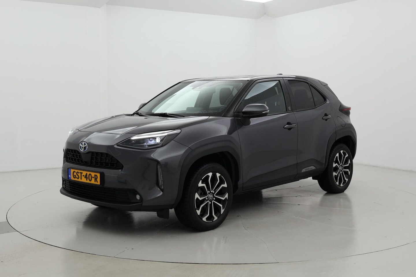 Toyota Yaris Cross - 1.5 Hybrid Dynamic Dodehoek Stuur/Stoelverwarming - AutoWereld.nl