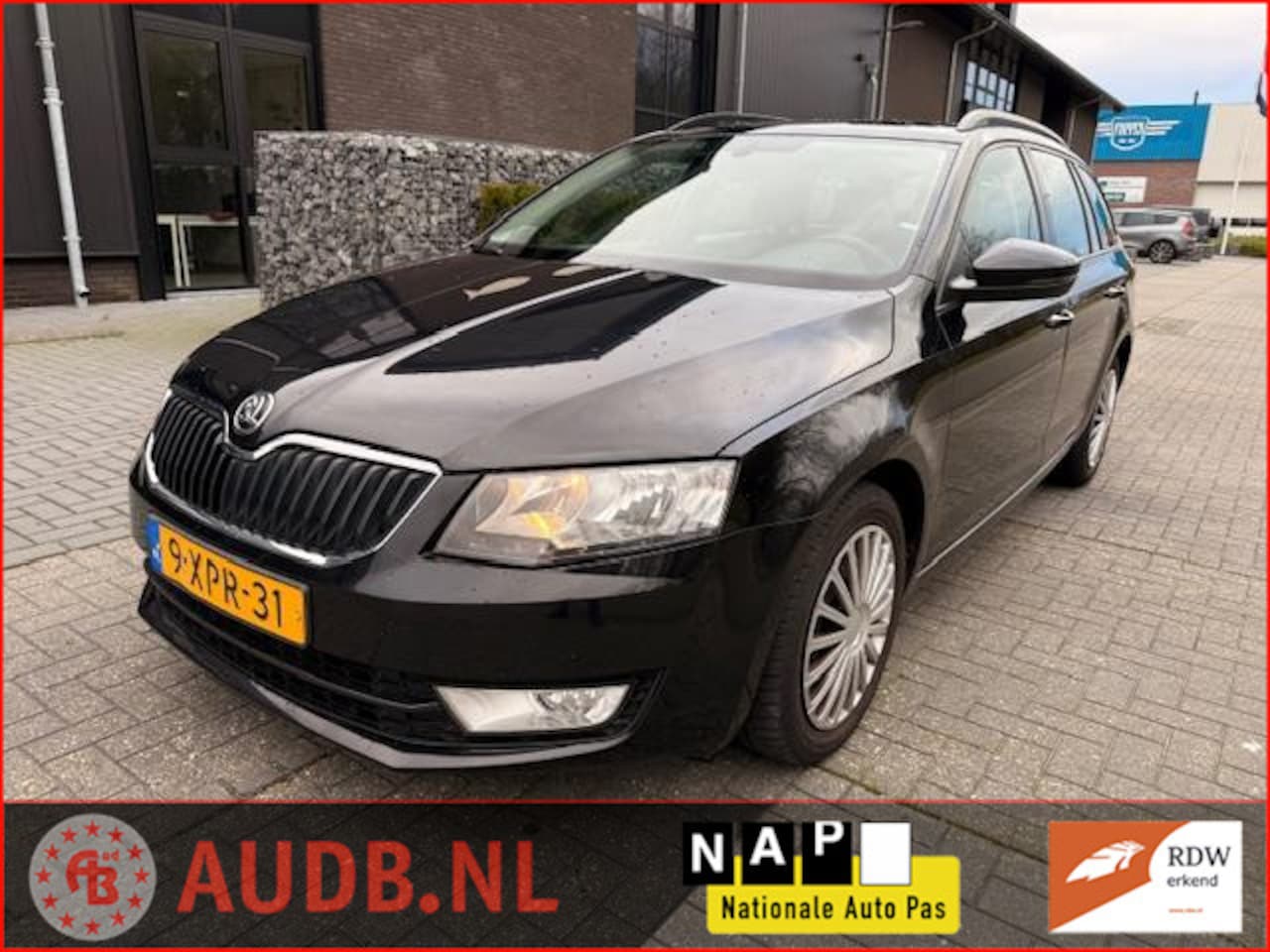 Skoda Octavia Combi - 1.2 TSI Greentech Ambition | NAVIGATIE | AIRCO | - AutoWereld.nl