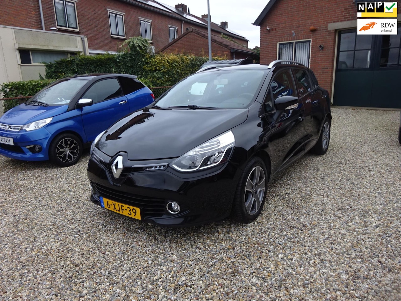 Renault Clio Estate - 1.5 dCi ECO Night&Day EXPORT, Airco, Navigatie, Achteruitrijcamera, Lichtmetalen velgen - AutoWereld.nl