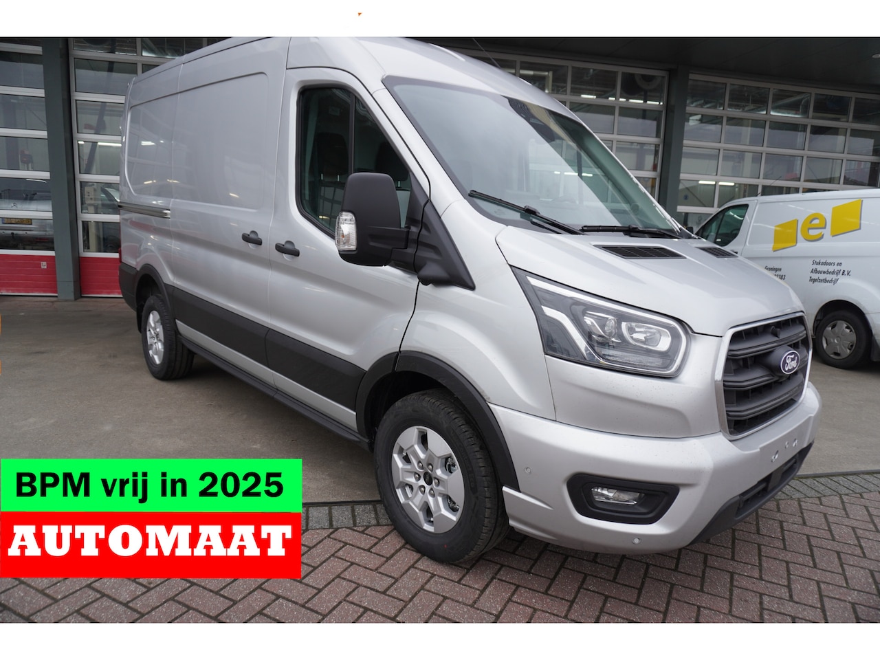 Ford Transit - 350M 2.0 TDCI 165PK L2H2 Limited Automaat Airco | Adap.Cruise | Navi | 360 Camera - AutoWereld.nl