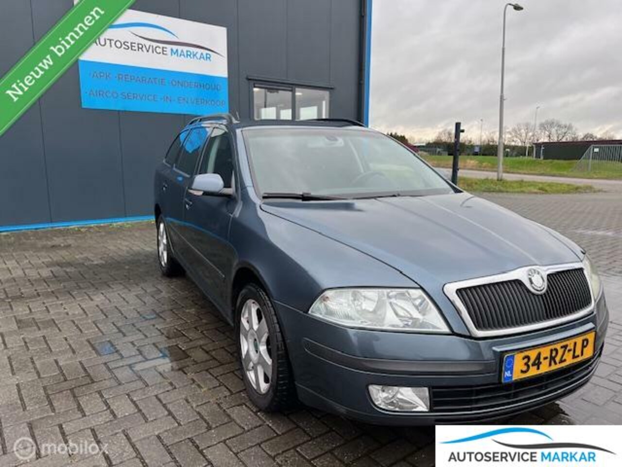 Skoda Octavia Combi - 1.6 FSI Elegance nette auto . - AutoWereld.nl