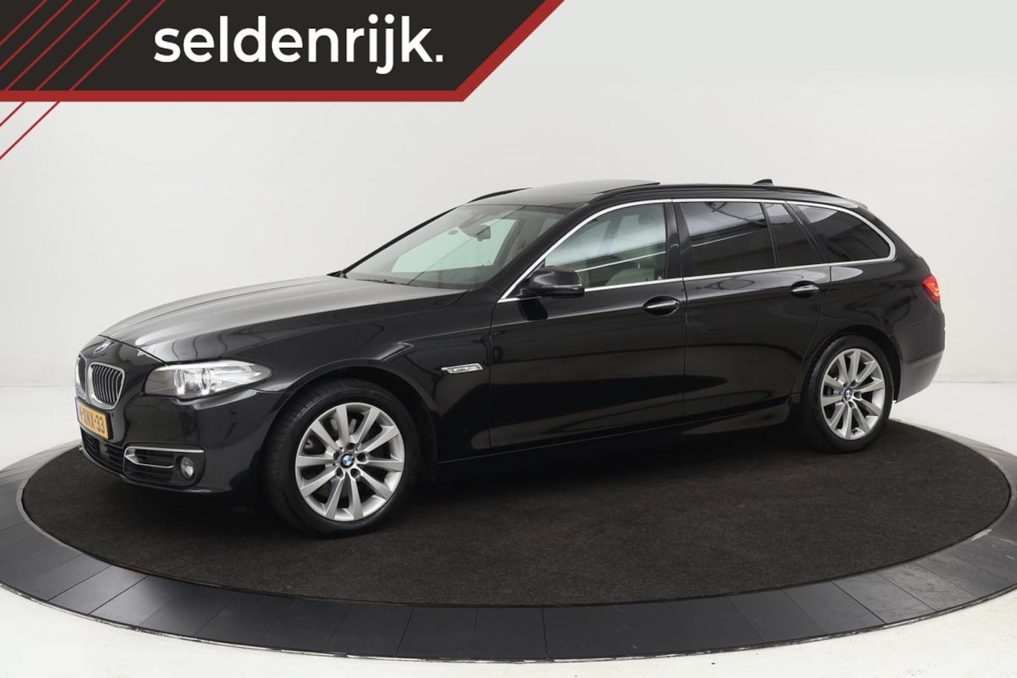 BMW 5-serie Touring - 535xd Luxury Line | Panoramadak | Adaptive cruise | Stoelventilatie | Entertainment | Head - AutoWereld.nl