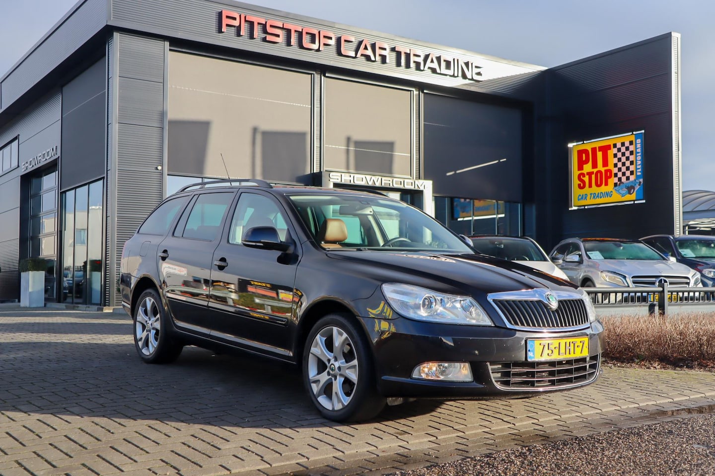 Skoda Octavia Combi - 1.2 TSI 105pk, Nieuwe Turbo, Volleder, Automaat! - AutoWereld.nl