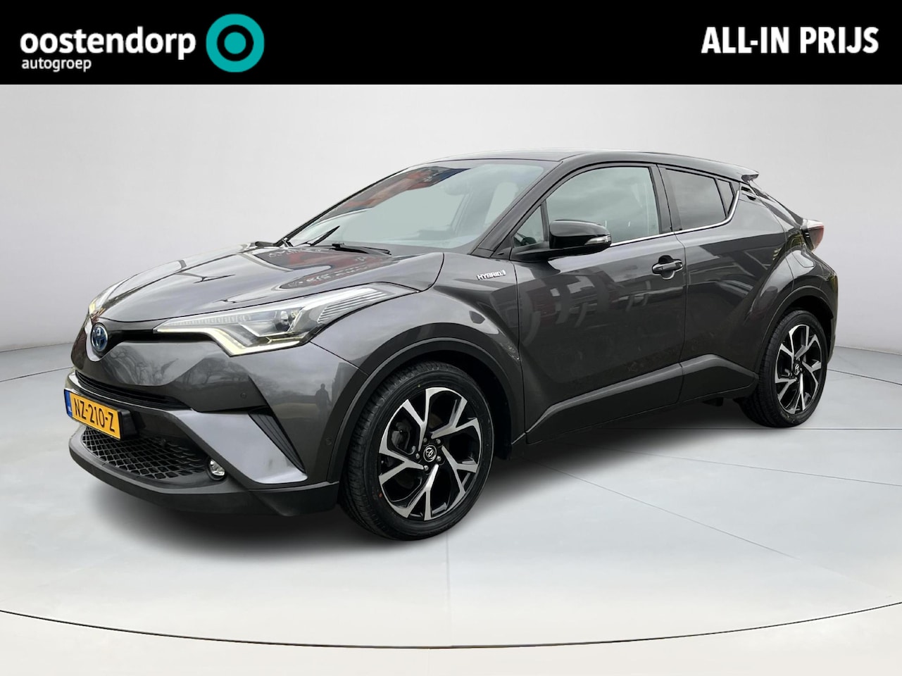 Toyota C-HR - 1.8 Hybrid Bi-Tone Plus | Lederen bekleding | Trekhaak | Navigatie | Stoel- + stuurverwarm - AutoWereld.nl