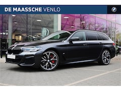 BMW 5-serie Touring - 540d xDrive High Executive M Sport Automaat / Panoramadak / Trekhaak / Active Steering / L