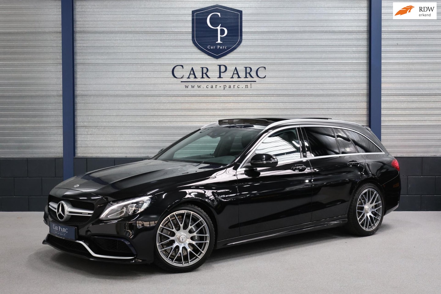 Mercedes-Benz C-klasse Estate - AMG 63 LED/PANO/HUD/HALF LEER+ALCANTARA+S.VERWARMING/19" LMV/PDC/ECC/12 MDN GARANTIE! - AutoWereld.nl